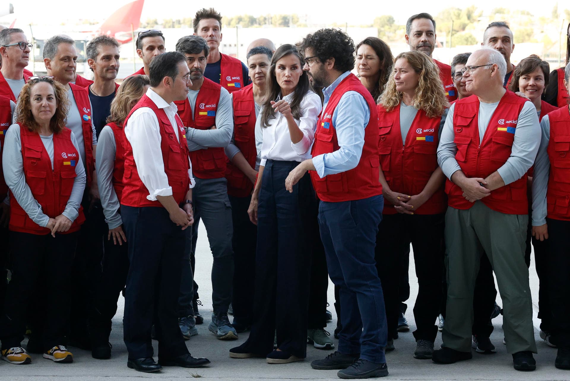 Parte a Venezuela un avión con voluntarios españoles para montar un hospital de campaña
