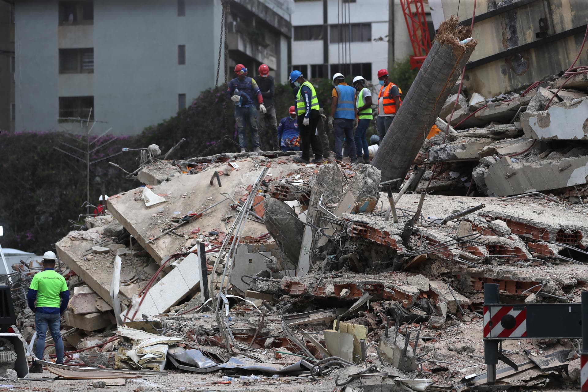 Confirmaron la muerte de una exreina de belleza junto a su esposo tras los terremotos
