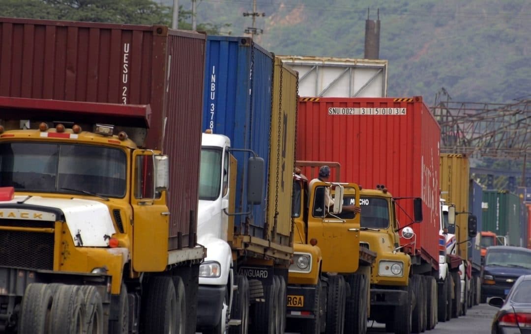 Piden a las autoridades garantizar combustible y flexibilizar trámites ante demanda de transporte en Puerto Cabello por terremotos