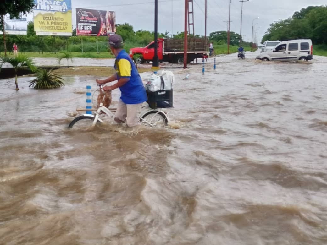 Muere niña por la crecida de un río en Lara como consecuencia de las lluvias